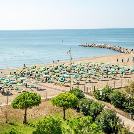 Casa Per Ferie Maria Assunta Hotell Lido di Jesolo Eksteriør bilde